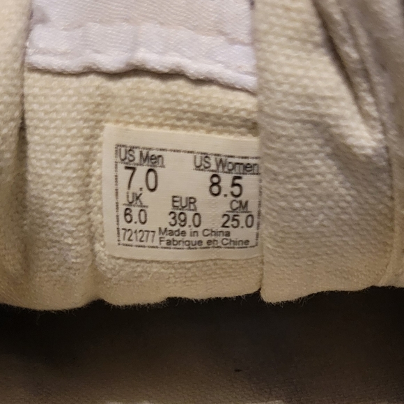 Purple and Tan Women's size 8.5 Vans *Spring Clearance* - Picture 4 of 7